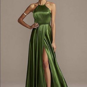 David’s Bridal green homecoming/prom/formal dress
